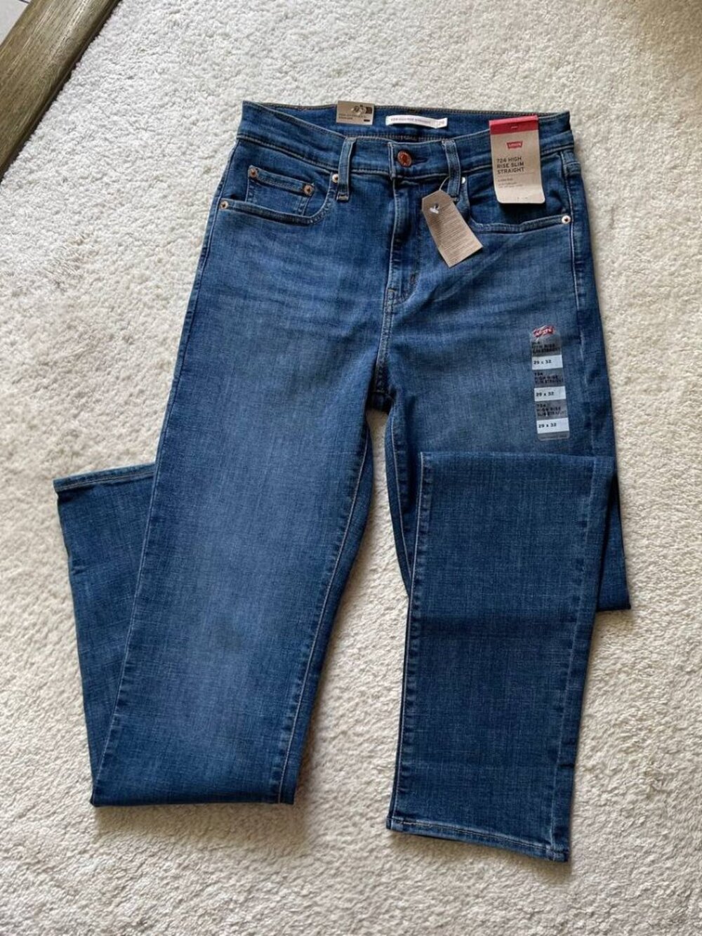 NWT Levi’s 724 High Rise Straight Women’s Jeans Size 29/32